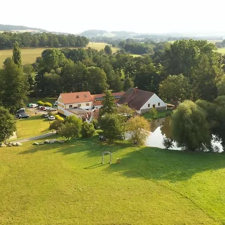 Treehouse Kremilek Orman Evi Jesenice (Pribram)