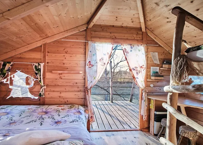 Alojamento de Turismo Selvagem Treehouse Křemílek Jesenice (Pribram)